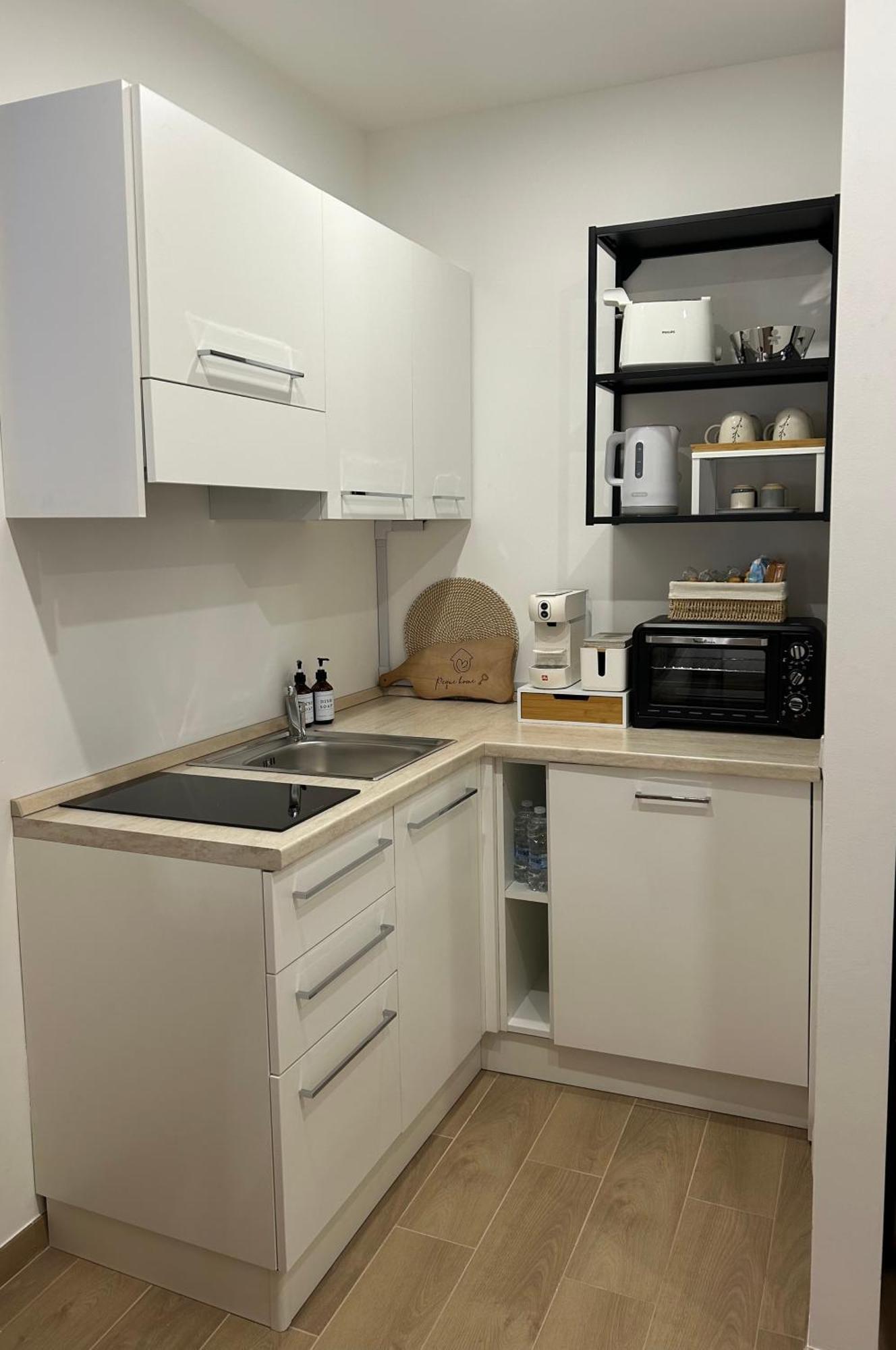 Navigli-Bocconi - Peque Home, Wi-Fi Milánó Kültér fotó