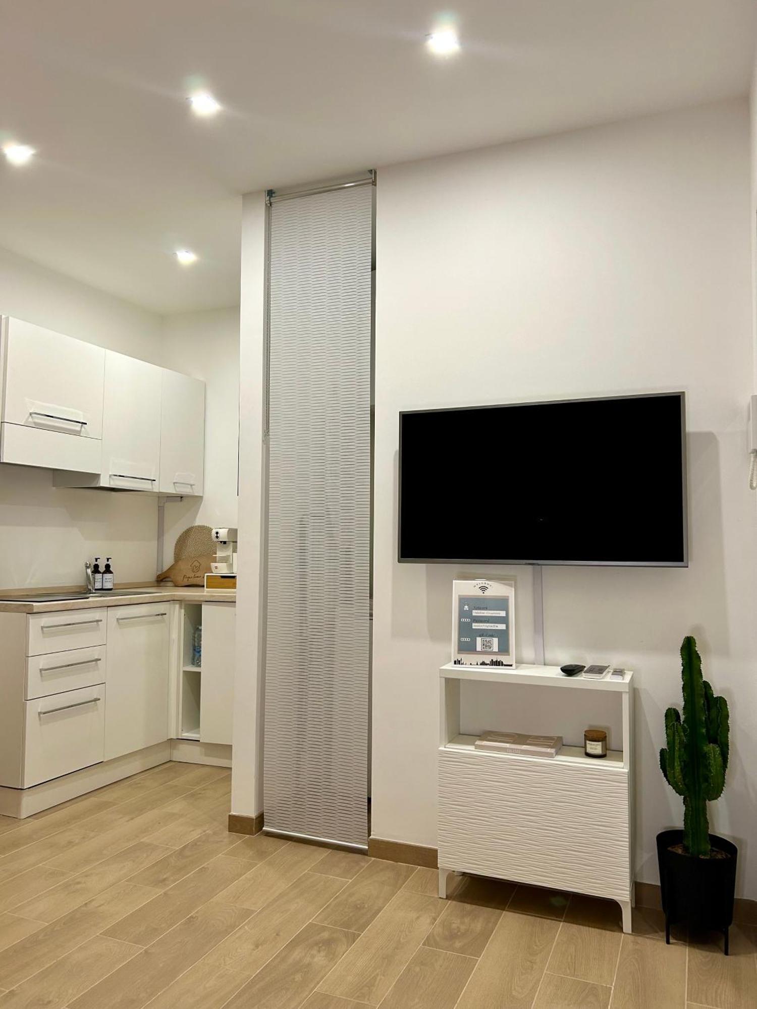 Navigli-Bocconi - Peque Home, Wi-Fi Milánó Kültér fotó