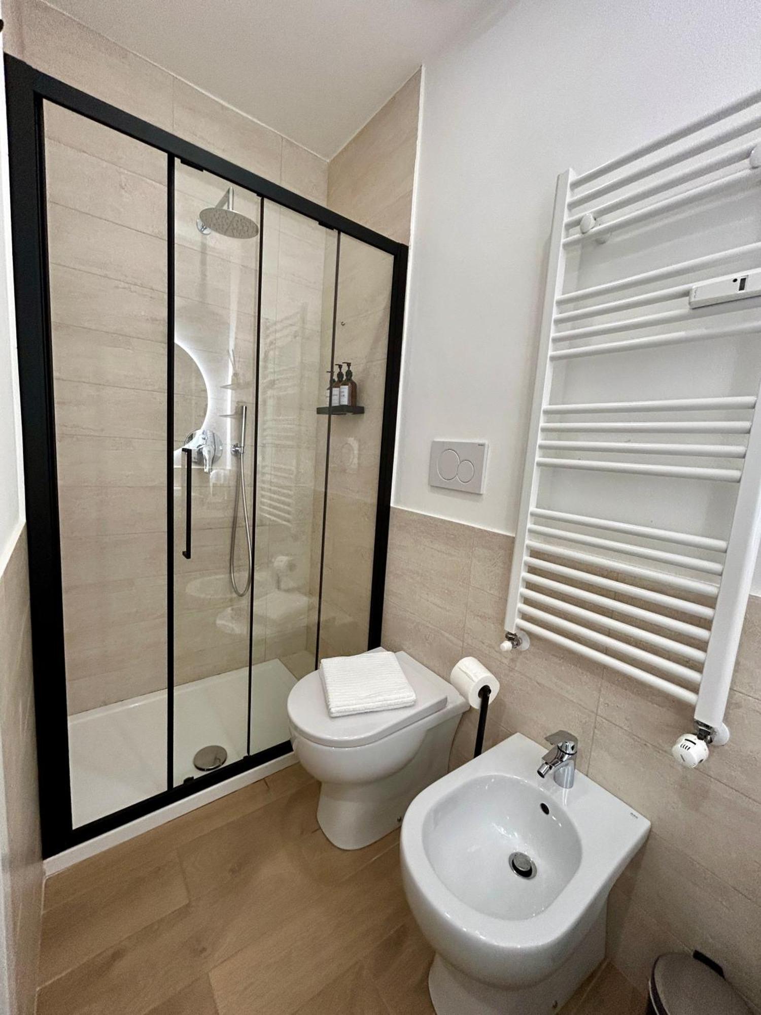 Navigli-Bocconi - Peque Home, Wi-Fi Milánó Kültér fotó